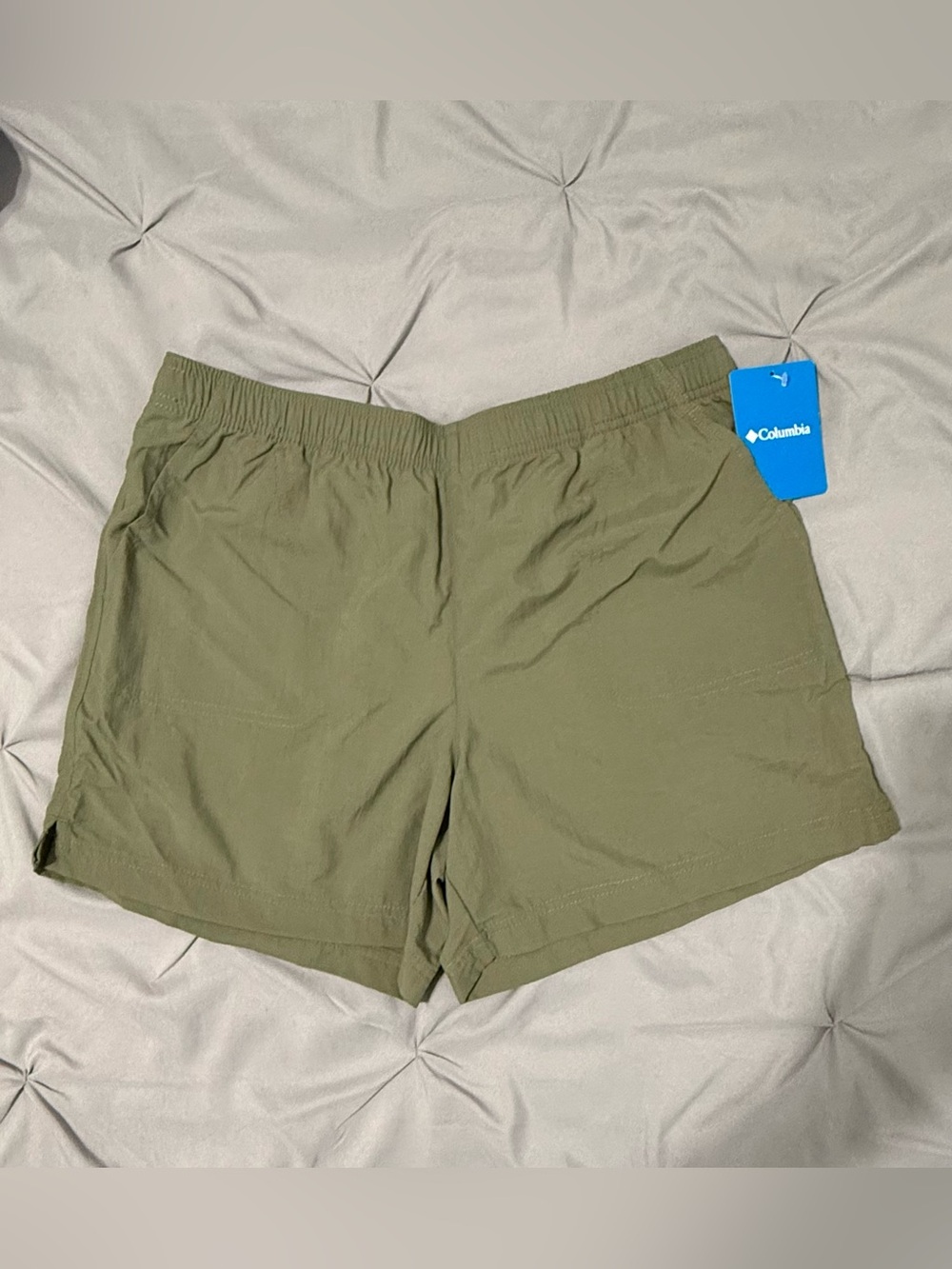 NWT Columbia Women's Olive Active Pull-On Shorts